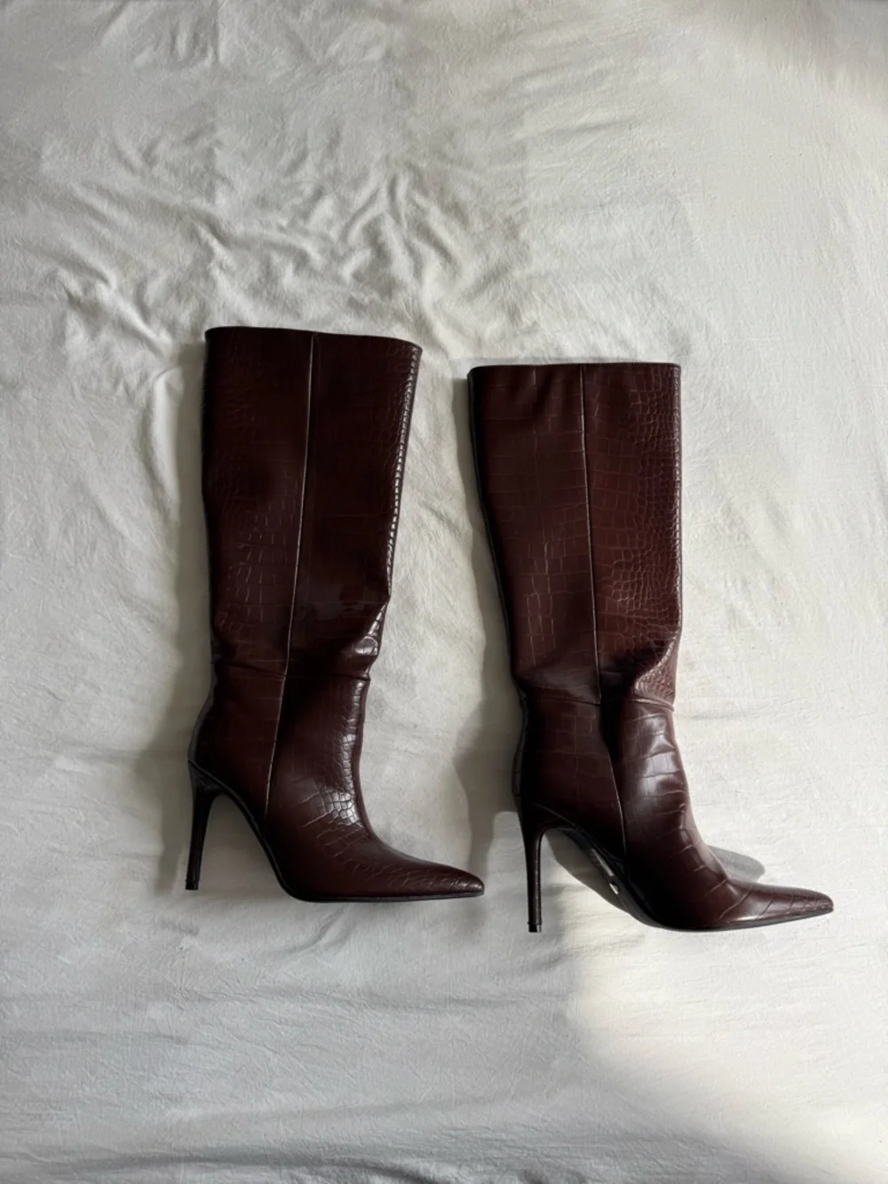 Motel Rocks Boots - Picture 2 of 3